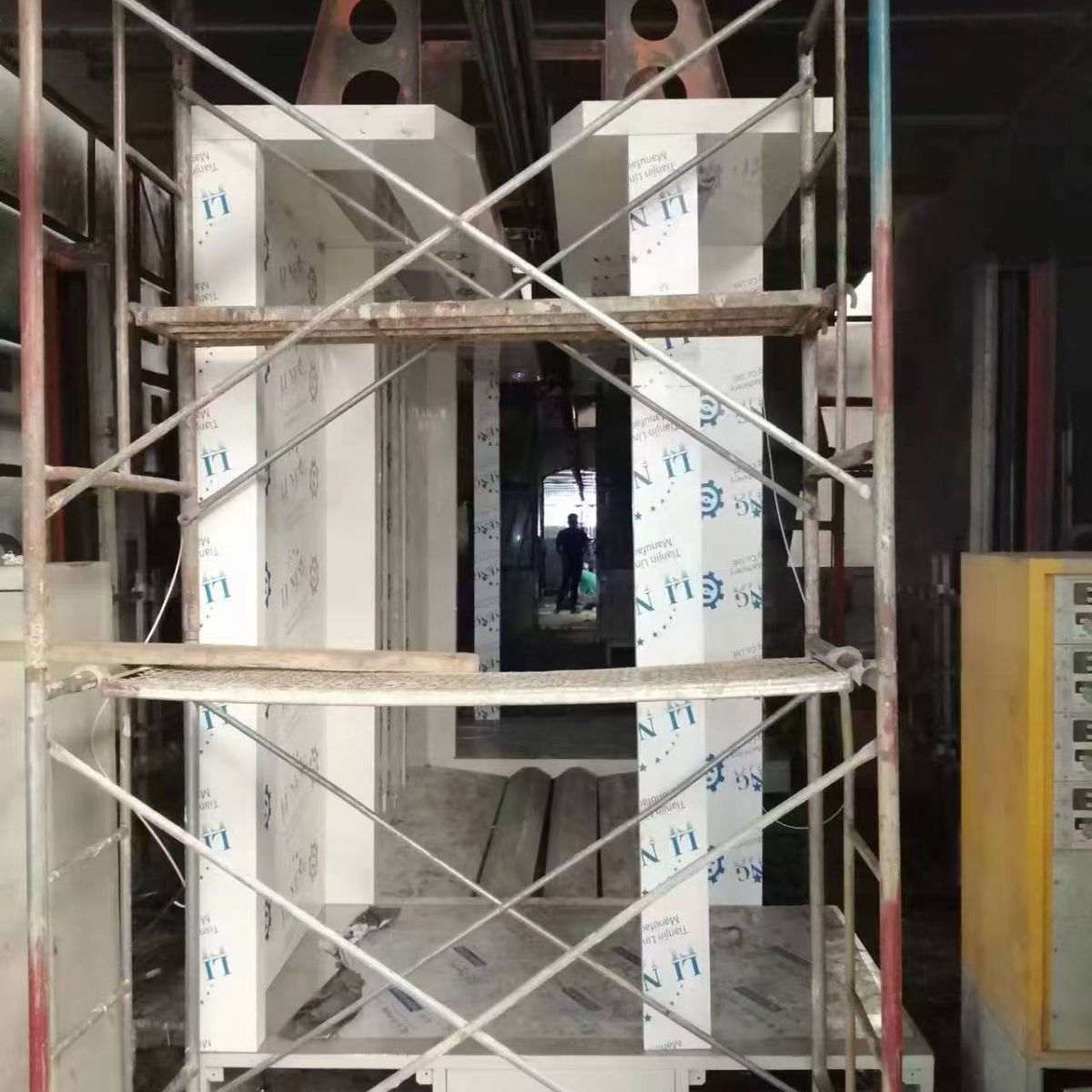 喷粉房安装现场